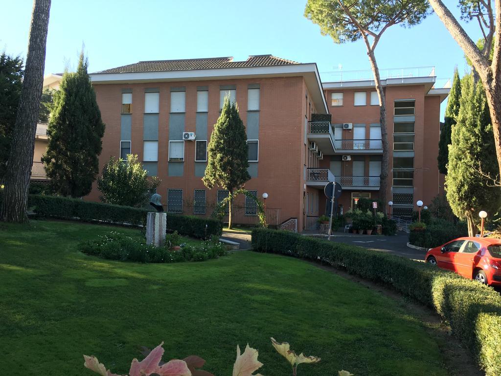 Casa Nostra Signora Hotel Isola Farnese Bagian luar foto
