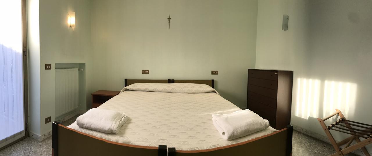 Casa Nostra Signora Hotel Isola Farnese Bagian luar foto