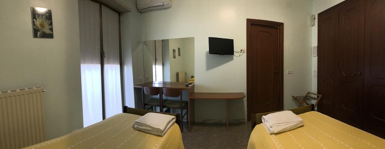 Casa Nostra Signora Hotel Isola Farnese Bagian luar foto