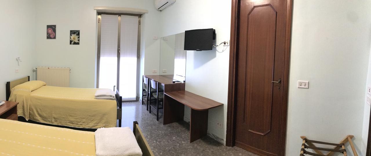 Casa Nostra Signora Hotel Isola Farnese Bagian luar foto