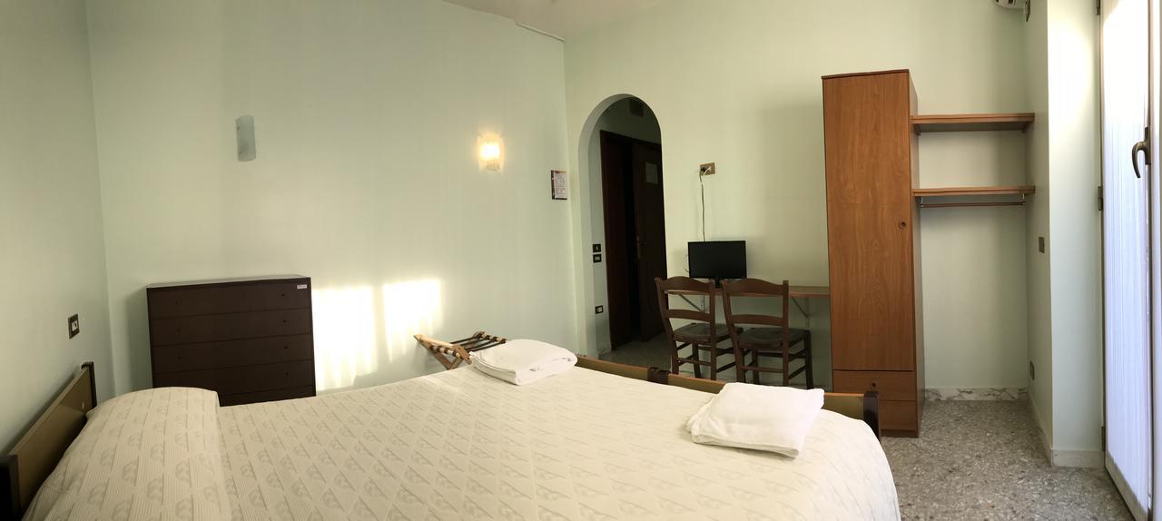Casa Nostra Signora Hotel Isola Farnese Bagian luar foto